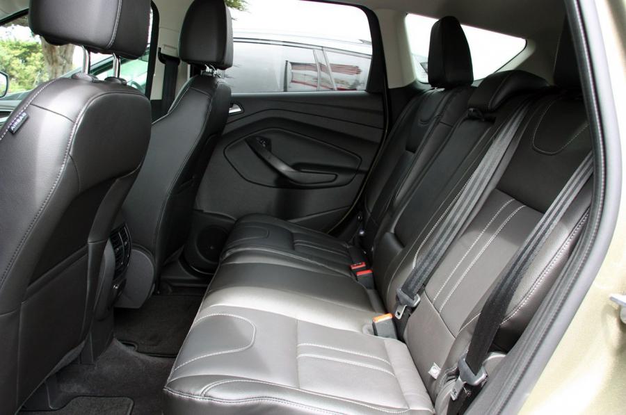  Ford Escape 2013 года  (фото 56 из 222)